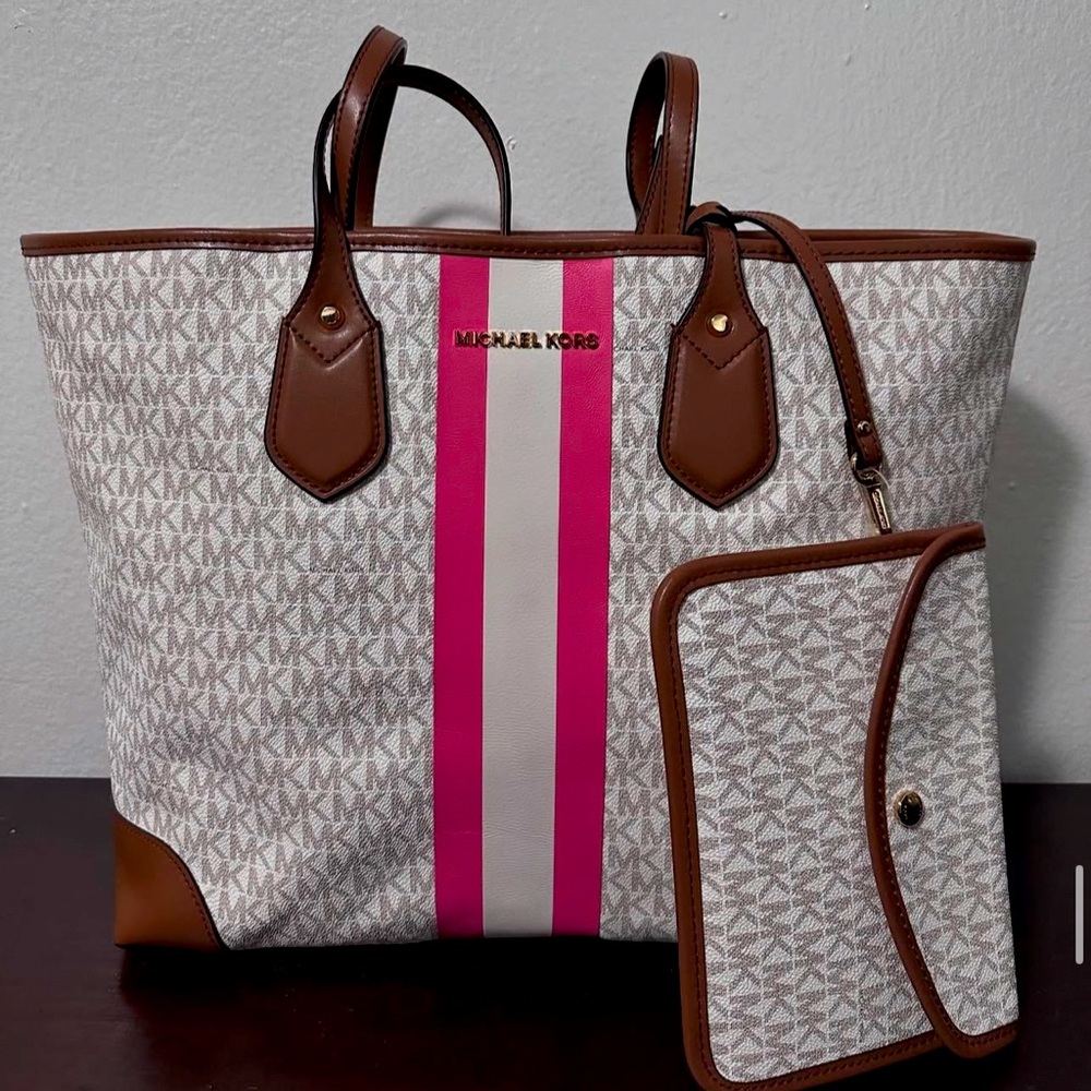 Michael Kors Eva Pink and white Large Tote Bag